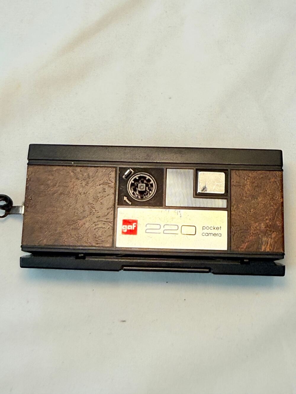 Vintage GAF 220 Pocket Camera 110 Film Faux Woodgrain 1970s Untested